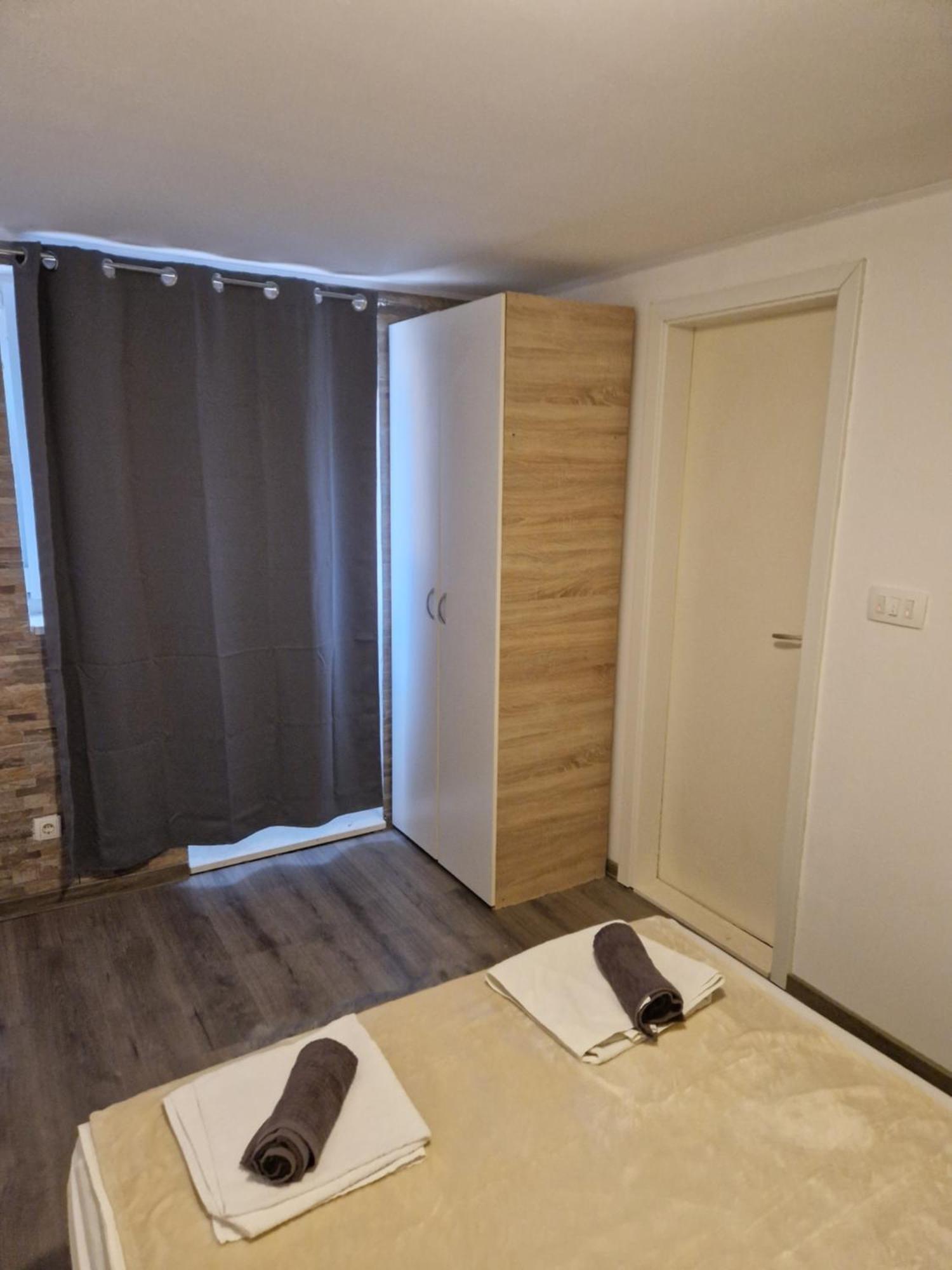 Apartments Vukman Trogir Ngoại thất bức ảnh