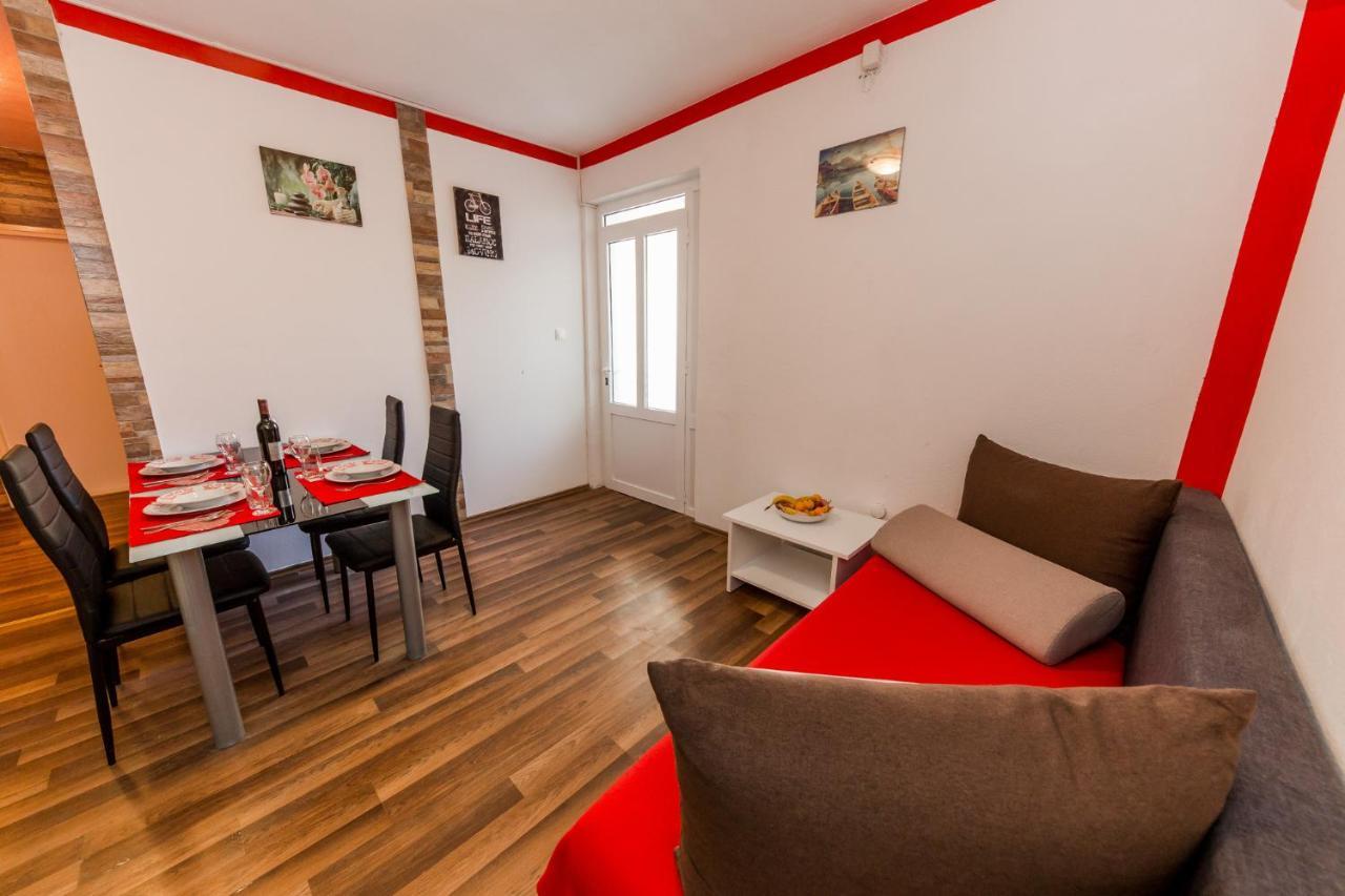 Apartments Vukman Trogir Ngoại thất bức ảnh