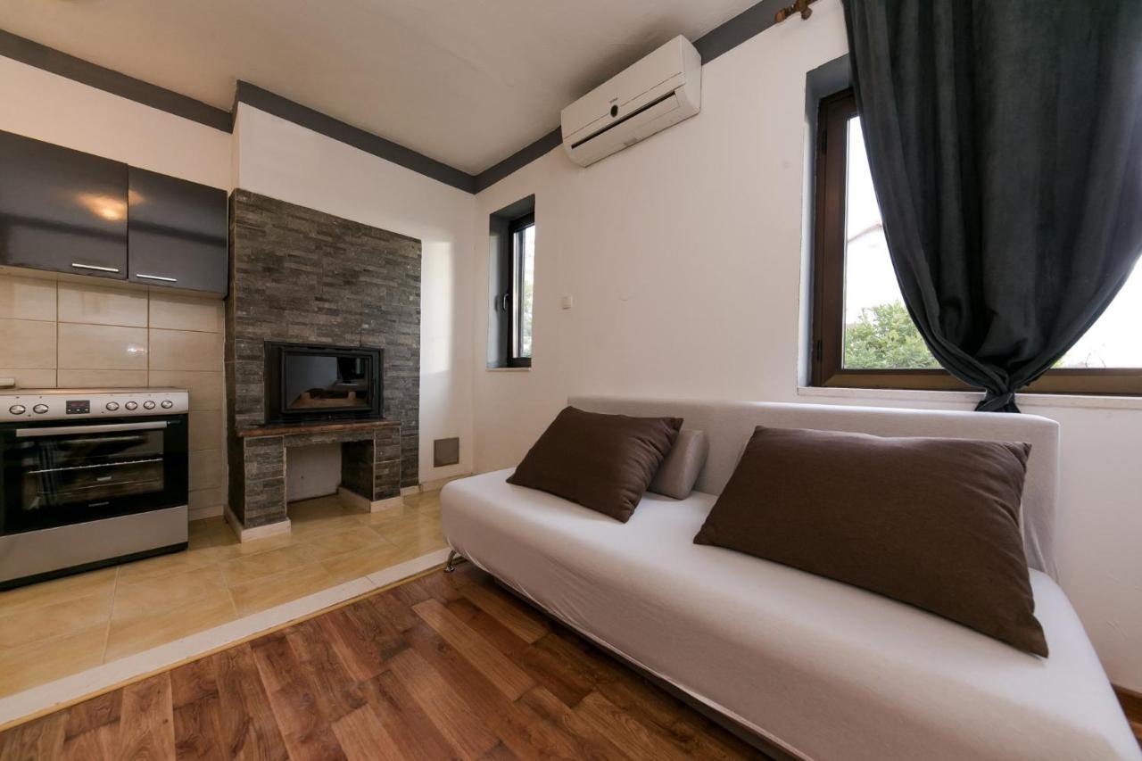 Apartments Vukman Trogir Ngoại thất bức ảnh
