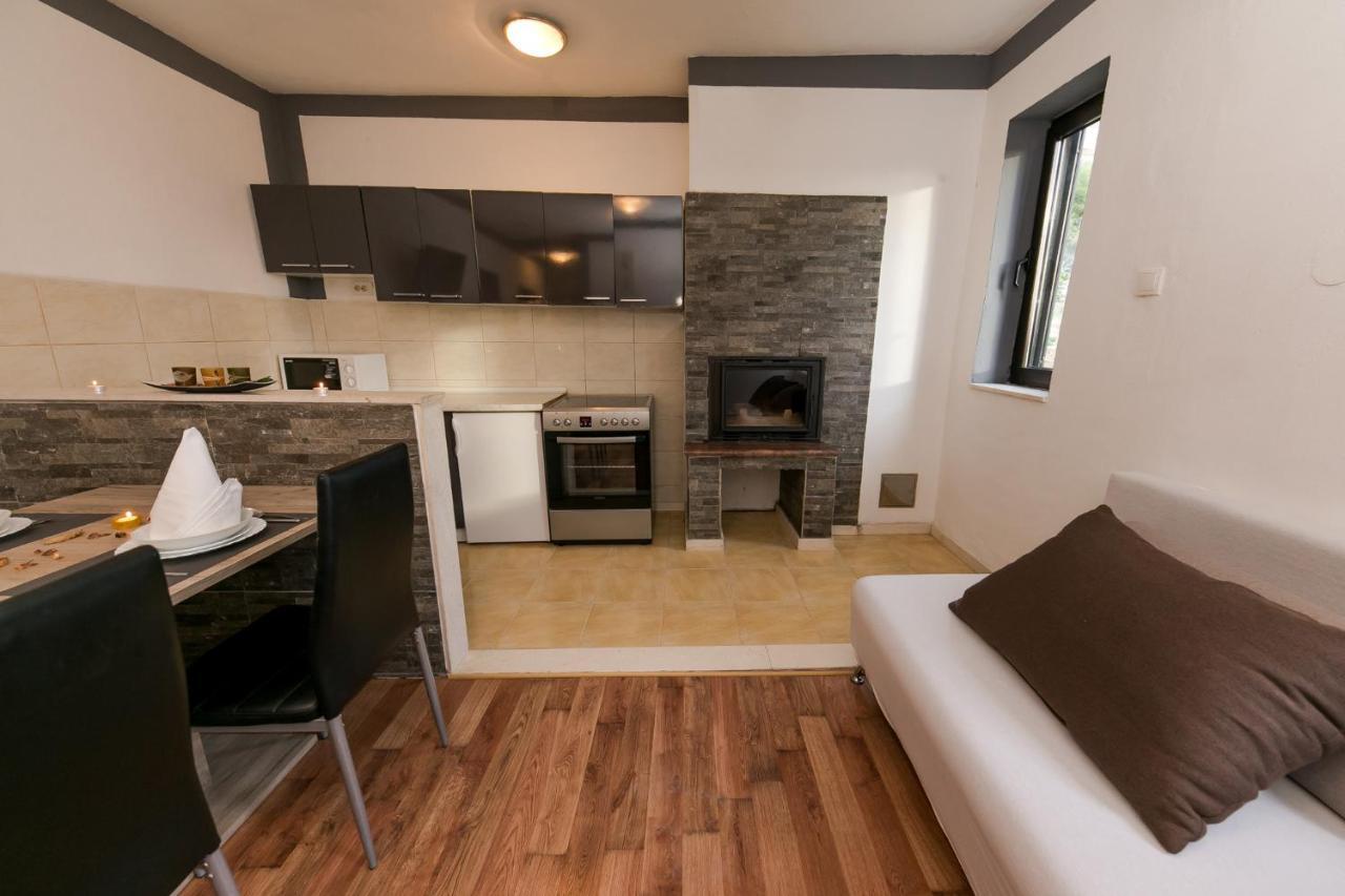 Apartments Vukman Trogir Ngoại thất bức ảnh