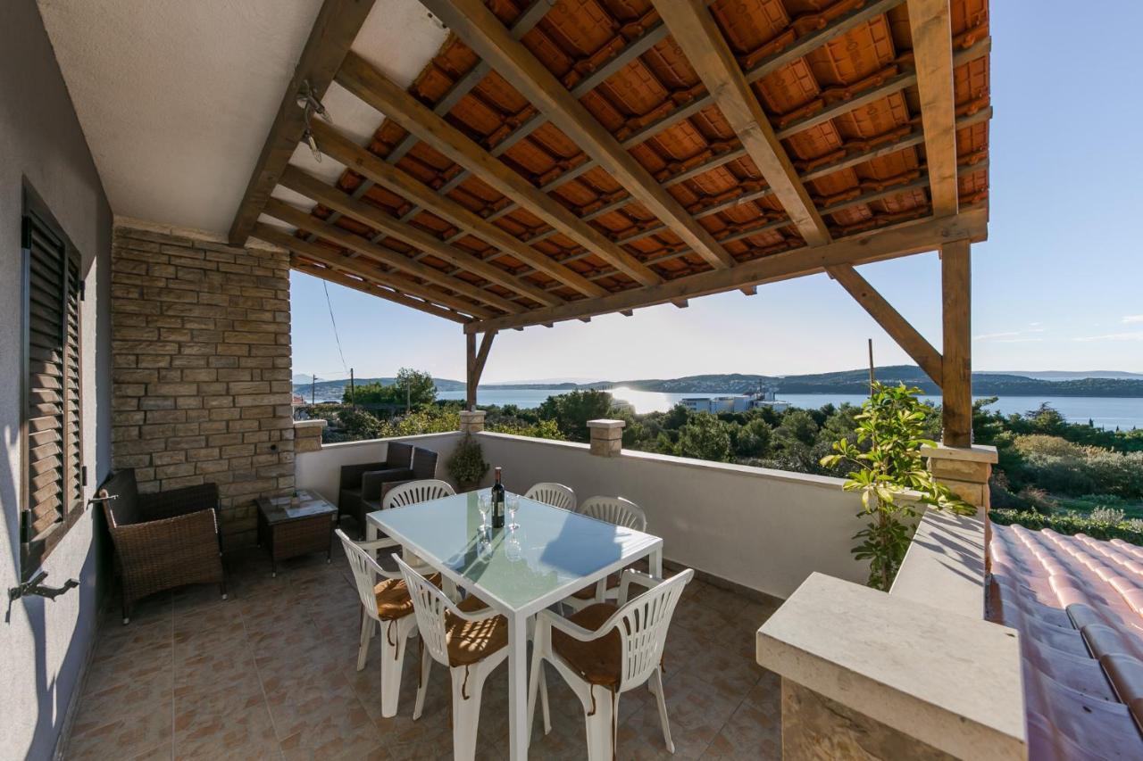 Apartments Vukman Trogir Ngoại thất bức ảnh